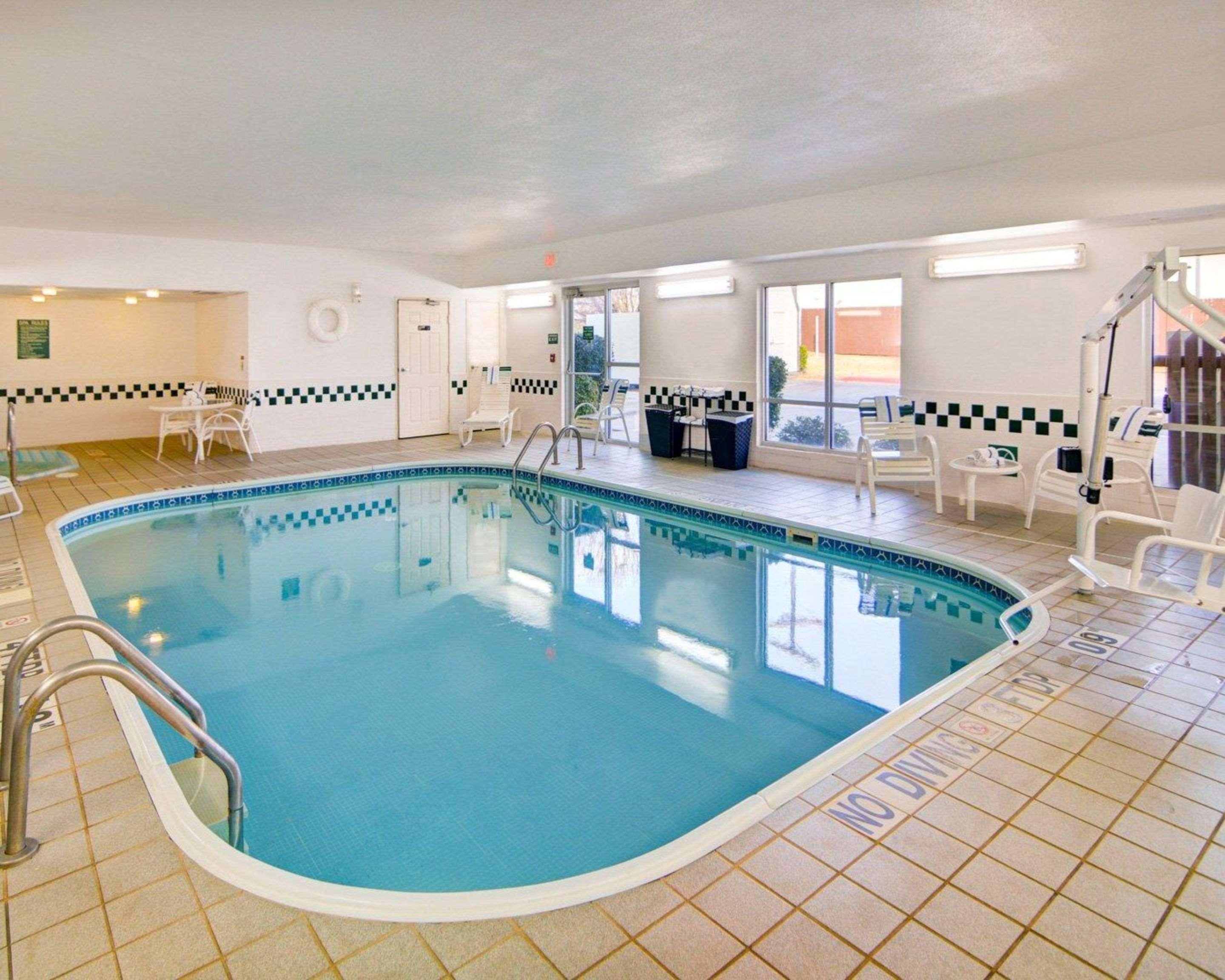 Comfort Suites Longview North Bagian luar foto